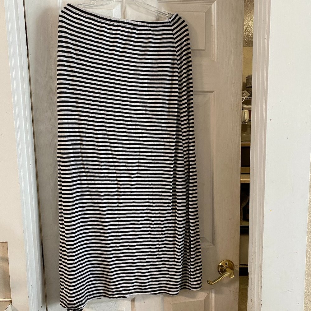 Black & White Striped Maxi Skirt